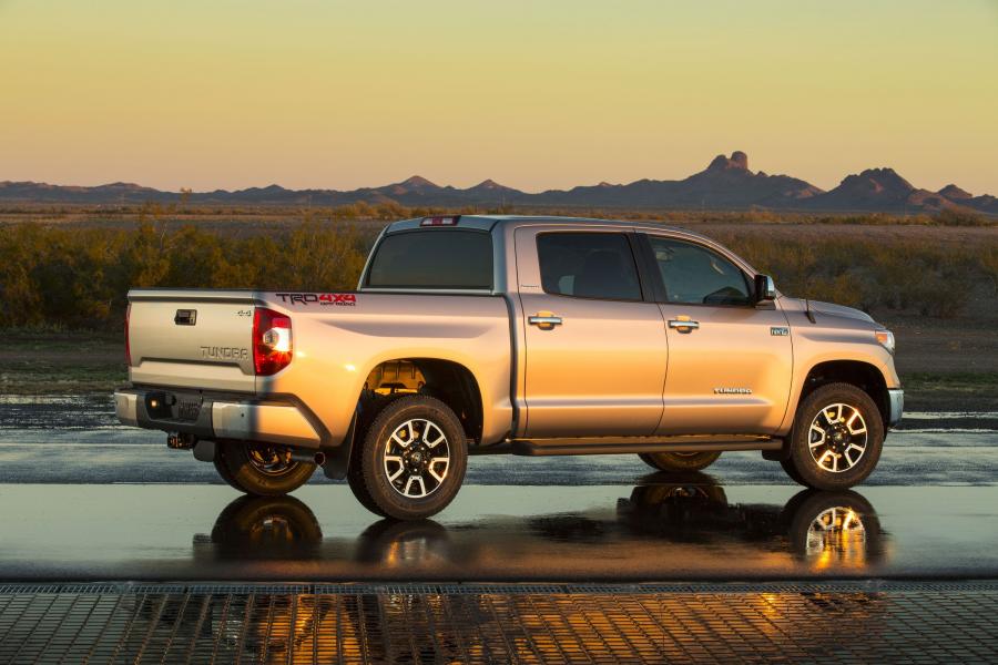  Toyota Tundra Limited 2014 года  (фото 15 из 19)